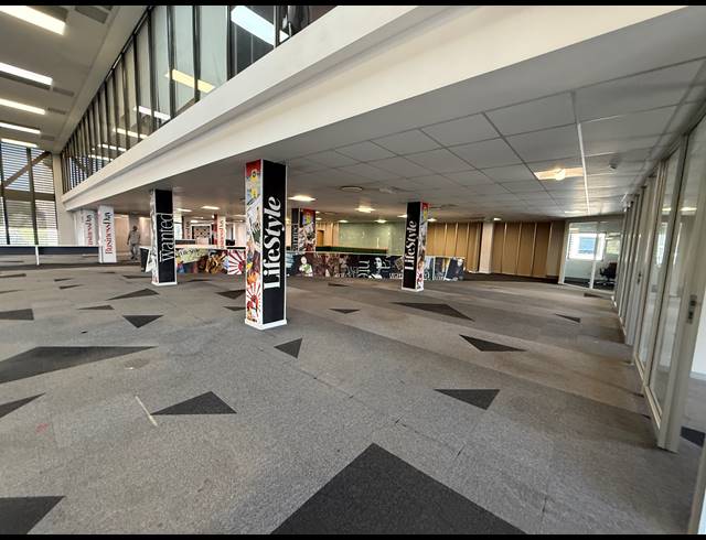 2,746M² OFFICE TO LET IN PARKTOWN
